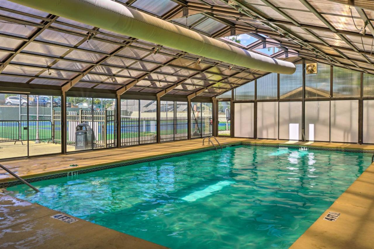 Pet-Friendly Branson Retreat With Pool And Golf Access公寓 外观 照片
